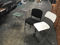 Diverse stoelen - afbeelding 2 van  2