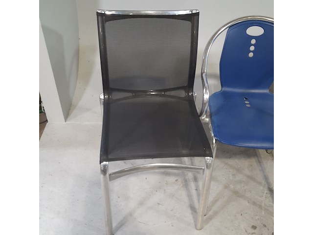 Diverse stoelen - afbeelding 6 van  8