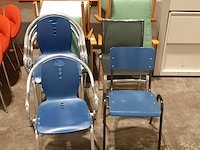 Diverse stoelen - afbeelding 7 van  8