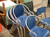 Diverse stoelen - afbeelding 8 van  8