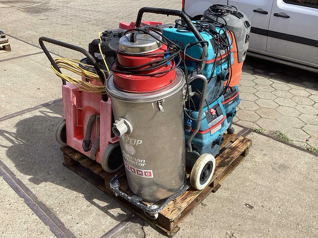 Diverse stofzuigers industriële stofzuiger (7x) - afbeelding 1 van  4
