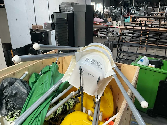 Diverse strandtent goederen - afbeelding 4 van  4