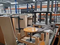 Diverse tafels en bureaus - afbeelding 3 van  8