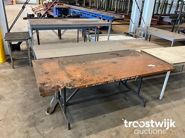 Diverse tafels - afbeelding 2 van  4