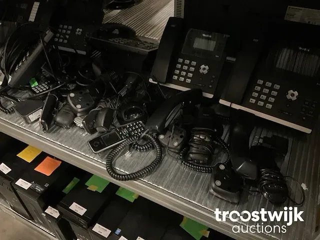 Diverse telefoons - afbeelding 5 van  5