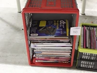 Diverse tijdschriften en magazines in twee kratten. ruim 150 stuks - afbeelding 7 van  8