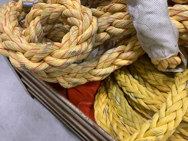 Diverse touwen waaronder dyneema. - afbeelding 5 van  5