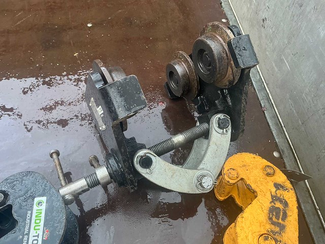 Diverse (trolly) klemmen o.a. yale en pro-lift (3x) - afbeelding 3 van  6