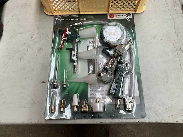 Diverse tuingereedschap accessoires - afbeelding 2 van  4