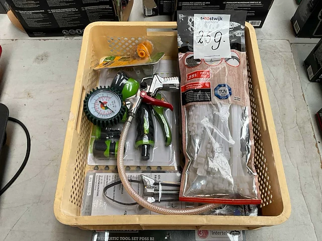 Diverse tuingereedschap accessoires - afbeelding 3 van  4