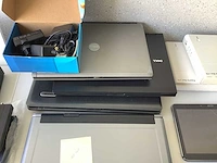 Diverse tv kastjes,tablet, laptops - afbeelding 4 van  7