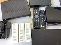 Diverse tv kastjes,tablet, laptops - afbeelding 7 van  7