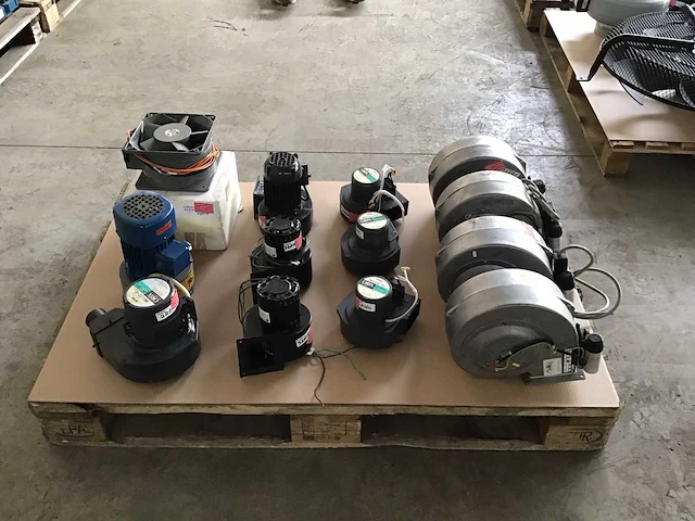 Diverse ventilatoren (14x) - afbeelding 9 van  14