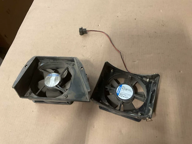 Diverse ventilatoren (22x) - afbeelding 2 van  3