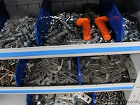 Diverse verbindings- en bevestigingsmaterialen - afbeelding 16 van  17