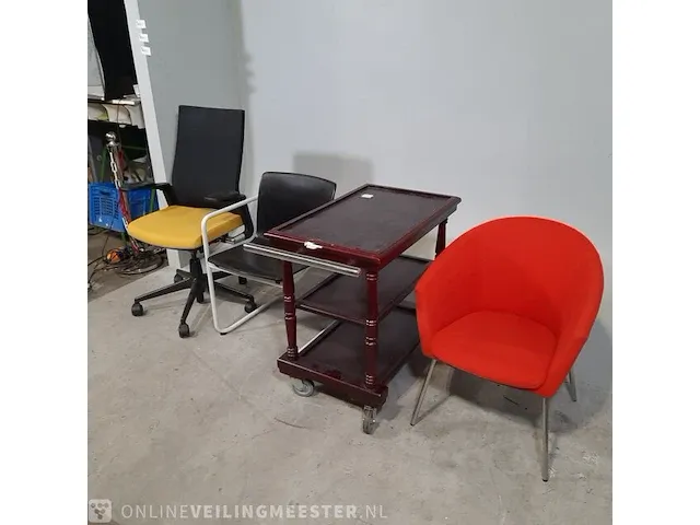 Diverse vergaderstoelen en kantinestoelen o.a. ahrend/fritz hansen - afbeelding 12 van  18
