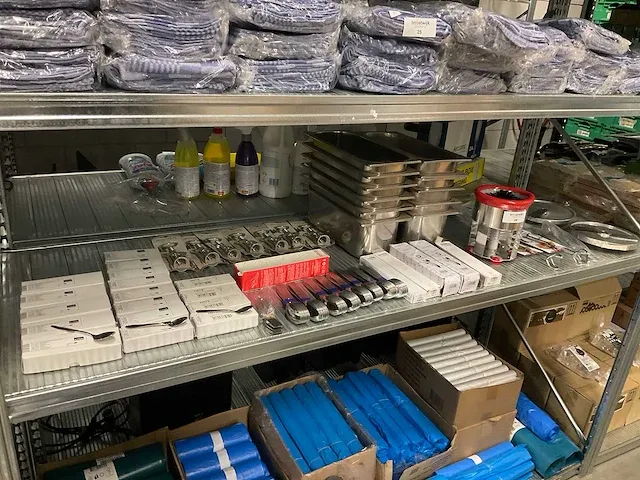 Diverse verpakkingen bar en keukenbenodigdheden (59x) - afbeelding 1 van  5