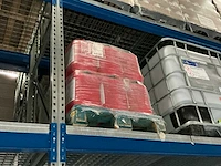 Diverse verpakkingsetiketten en coatingvloeistoffen. - afbeelding 6 van  7