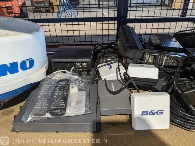 Diverse watersport communicatieapparatuur furuno, b&g hydra en thrane - afbeelding 16 van  23