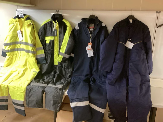 Diverse werkoveralls (4x) - afbeelding 2 van  6