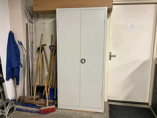 Diverse werkplaats inventaris - afbeelding 9 van  15
