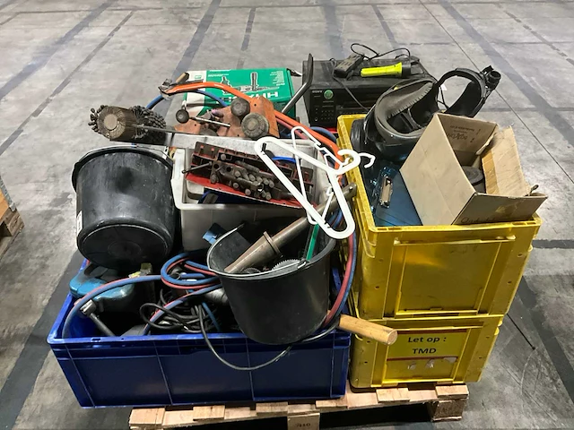 Diverse werkplaats toebehoren - afbeelding 5 van  9
