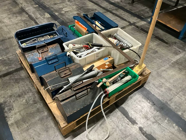 Diverse werkplaats toebehoren - afbeelding 9 van  9