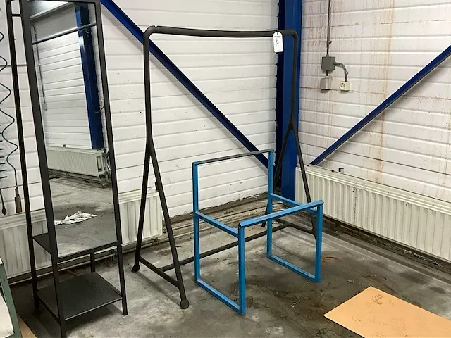 Diverse werkplaatsinventaris - afbeelding 7 van  9