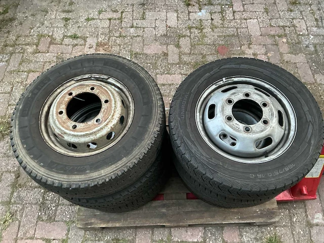 Diverse wielen autobanden iveco fiat - afbeelding 10 van  14