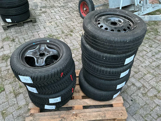 Diverse wielen autobanden iveco fiat - afbeelding 13 van  14