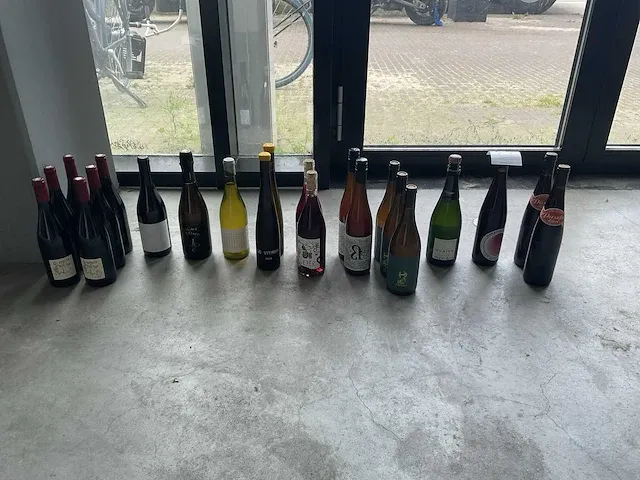 Diverse wijn en champagne (22x) - afbeelding 1 van  7