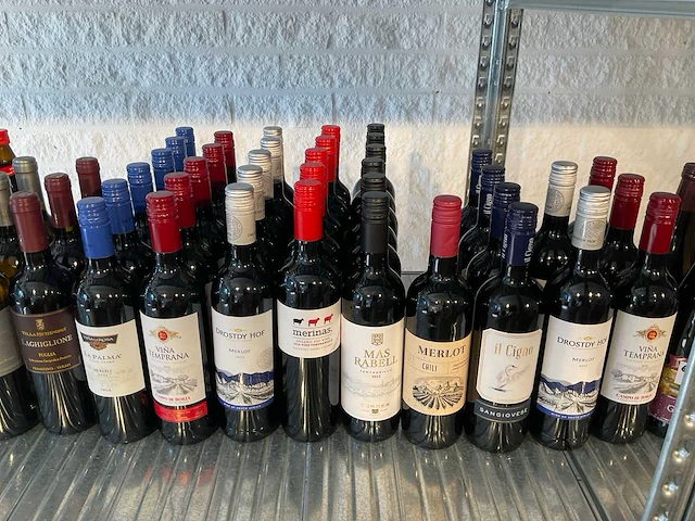 Diverse wijn en drank (63x) - afbeelding 9 van  10