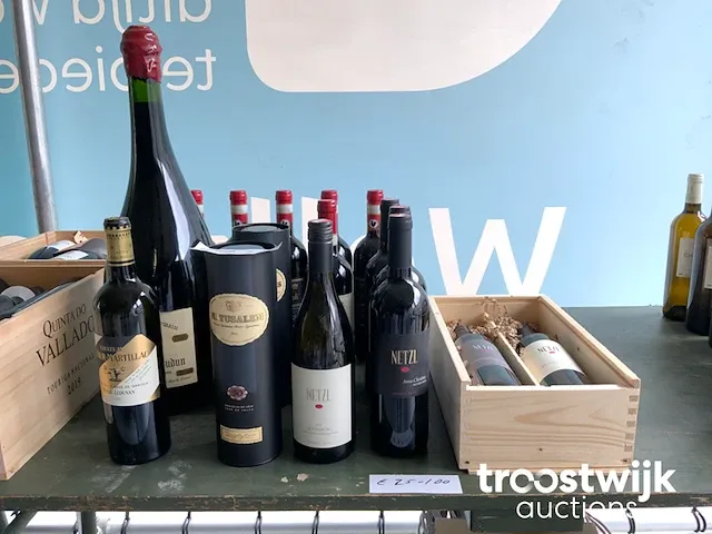 Diverse wijn - afbeelding 1 van  9