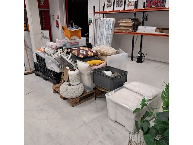 Diverse woonaccessoires - afbeelding 1 van  16