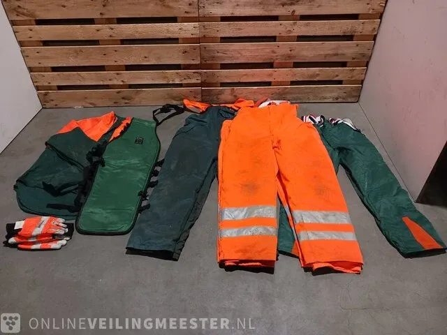 Diverse zaagkleding oa. stihl en sticomfort - afbeelding 1 van  18