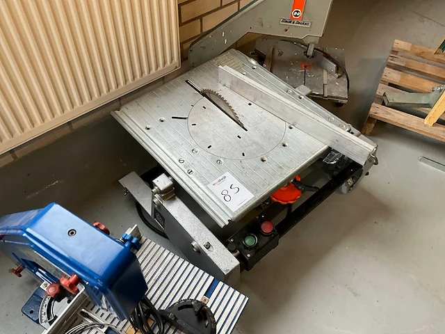 Diverse zaagmachines - afbeelding 3 van  7