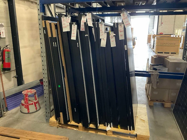 Diverse zonnepanelen (36x) - afbeelding 1 van  7