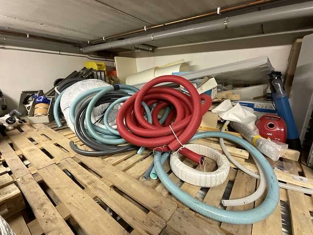 Diverse zwembad accessoires - afbeelding 1 van  14