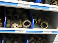 Diversen koper knie, t, puntstuk, schorefbuis etc. - afbeelding 19 van  34