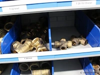 Diversen koper knie, t, puntstuk, schorefbuis etc. - afbeelding 34 van  34