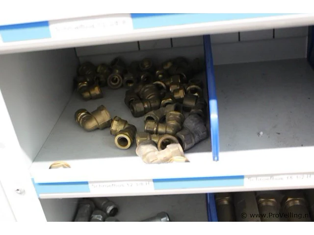 Diversen kopermateriaal - afbeelding 17 van  34
