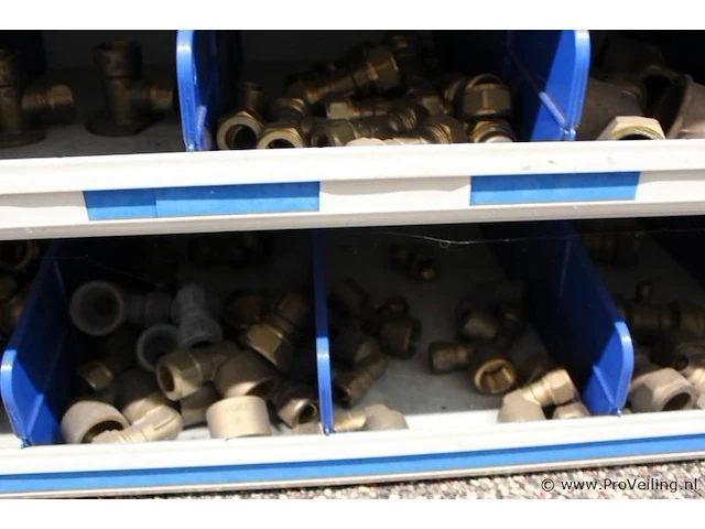 Diversen kopermateriaal - afbeelding 27 van  34