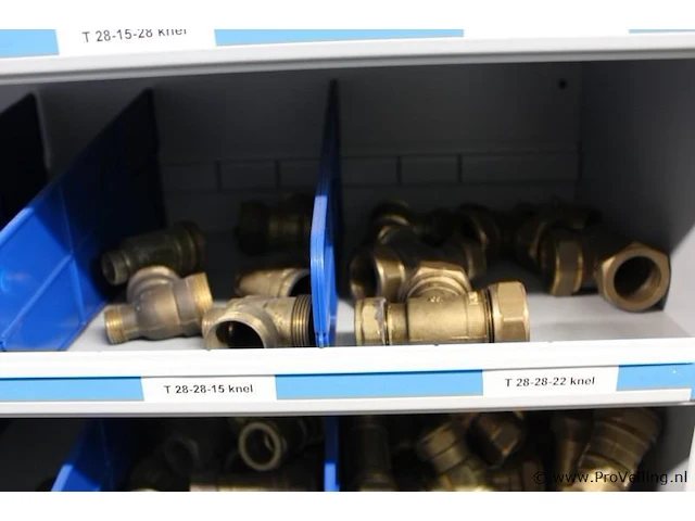 Diversen kopermateriaal - afbeelding 32 van  34