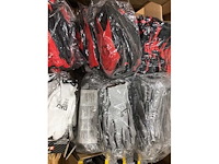 Diversen producten op tafel - afbeelding 6 van  10