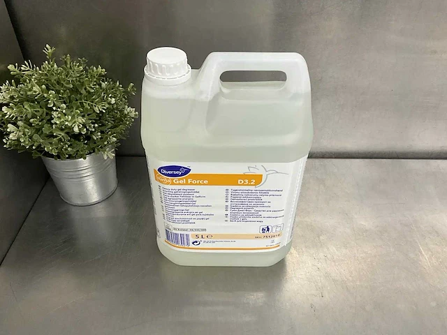 Diversey - suma gel force d3.2 - jerrycan gelreinigingsmiddel (5x) - afbeelding 1 van  2