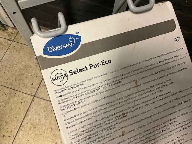 Diversey ultra pur-eco houder met schoonmaakmiddelen - afbeelding 6 van  7