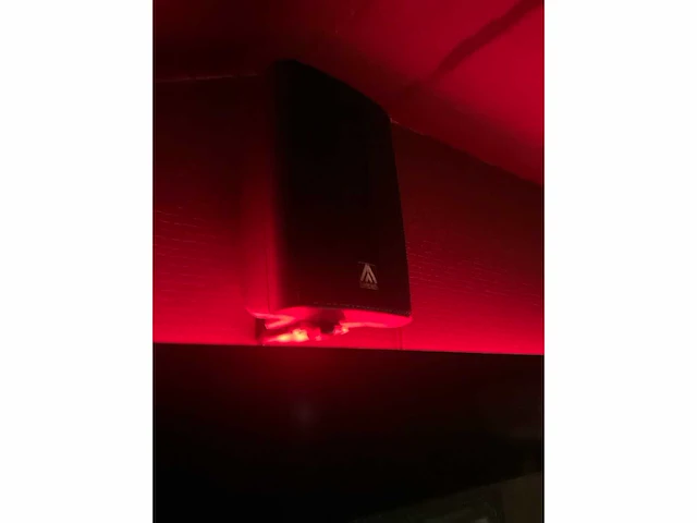 Dj apparatuur met speakers - afbeelding 8 van  8