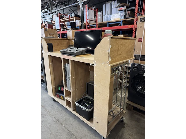 Dj booth met licht en geluid accessoires w.o. maxgear, samsung, jb systems - afbeelding 1 van  14