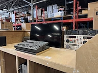 Dj booth met licht en geluid accessoires w.o. maxgear, samsung, jb systems - afbeelding 7 van  14