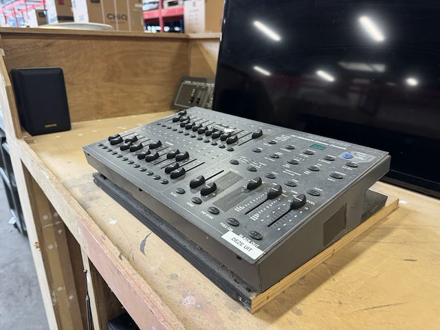 Dj booth met licht en geluid accessoires w.o. maxgear, samsung, jb systems - afbeelding 10 van  14